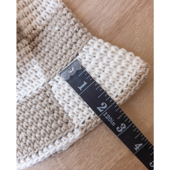 Checkered Crochet Bucket Hat - Cream/Tan (Handmade) - Picture 10 of 11